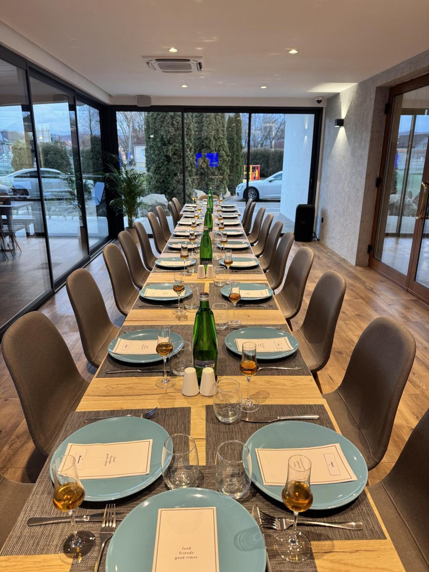 Raketa Residence, Restaurant & Hotel Prievidza Ngoại thất bức ảnh
